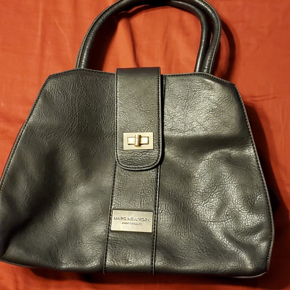 Purses - Picture 2 of 6